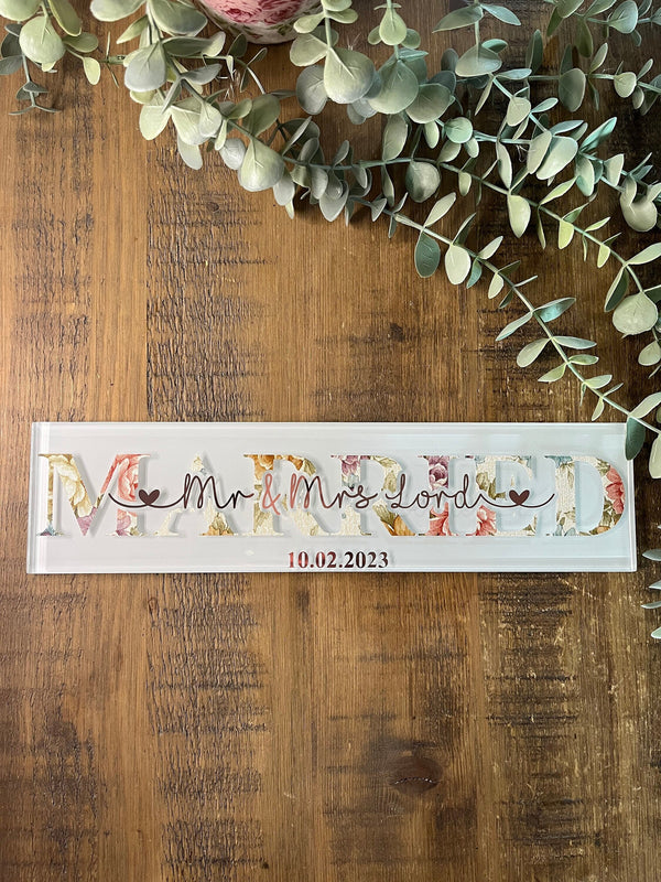 Bridal Personalised Wedding Gift for Home I Personalised Wedding Plaque/Tile/Sign | Wedding Day Present | Top Table Wedding Sign/Newlyweds Gift - The Crafty Bee