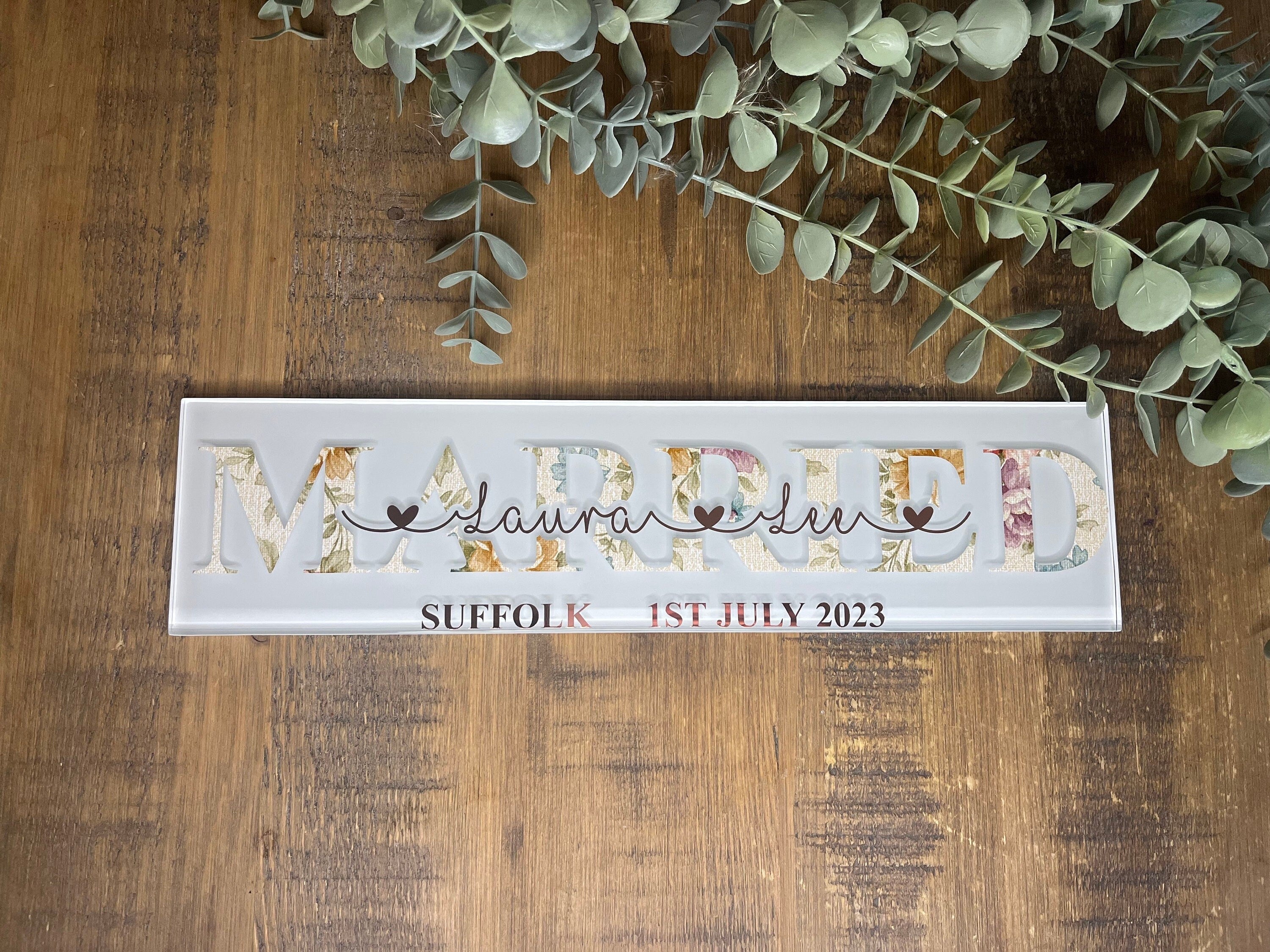 Bridal Personalised Wedding Gift for Home I Personalised Wedding Plaque/Tile/Sign | Wedding Day Present | Top Table Wedding Sign/Newlyweds Gift - The Crafty Bee