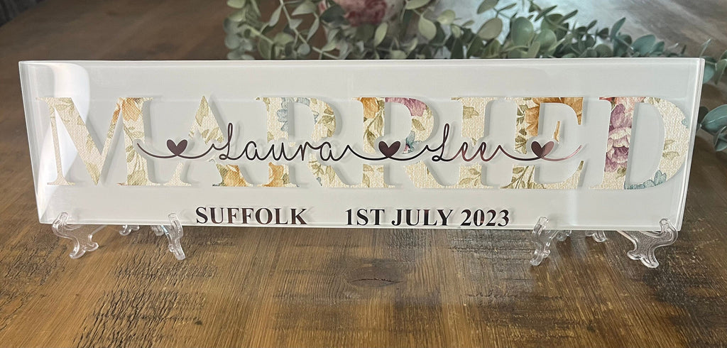 Bridal Personalised Wedding Gift for Home I Personalised Wedding Plaque/Tile/Sign | Wedding Day Present | Top Table Wedding Sign/Newlyweds Gift - The Crafty Bee